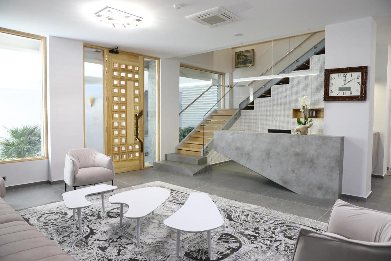 Hotel Imperial Kanine Екстериор снимка