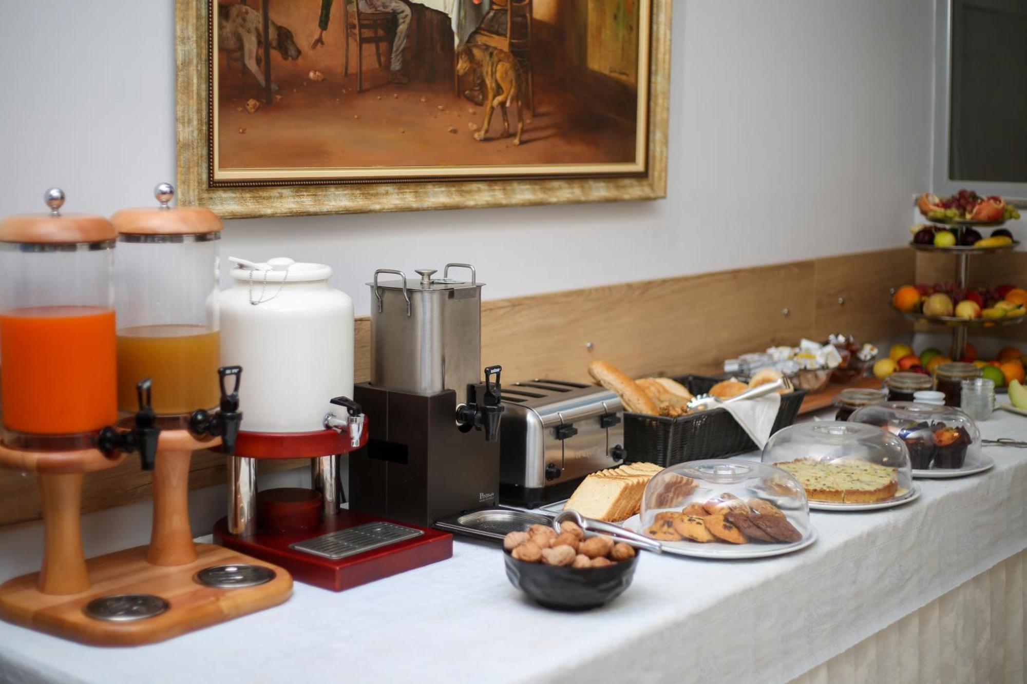 Hotel Imperial Kanine Екстериор снимка